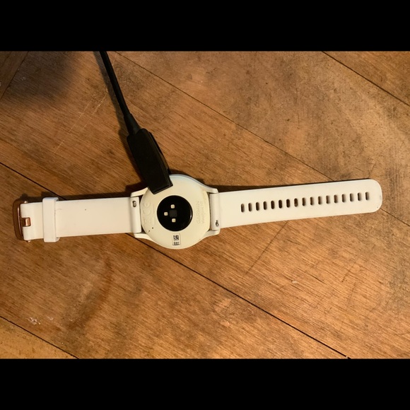 Garmin Vivomove Smart Watch - Picture 6 of 9
